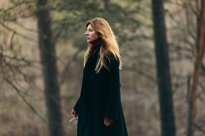 Is Smoking CBD or Delta 8 Better for Middle-Aged Women? - Secret Nature