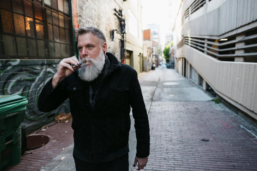 Premium CBD Vapes vs. Low-Quality CBD Vapes - Secret Nature